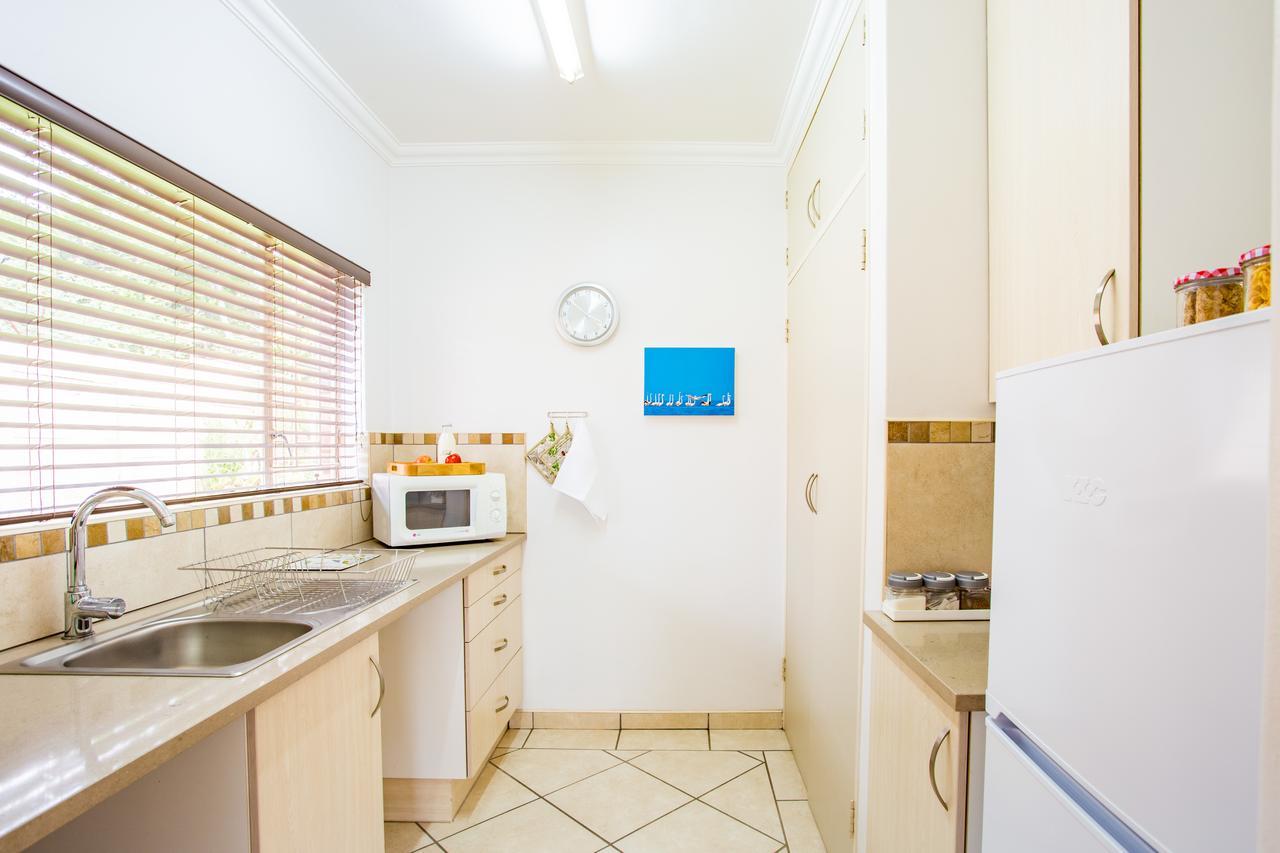 Leozet Self Catering Apartment Pretoria-Noord Eksteriør billede